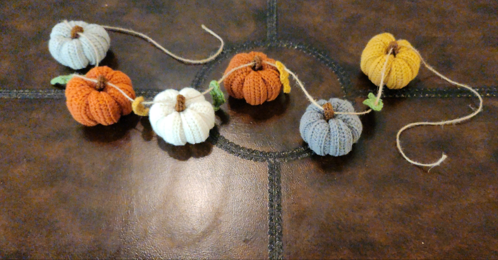 Crochet Pumpkin Garland